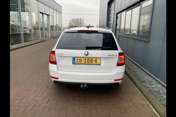 Škoda Octavia Combi 1.0 TSi 115pk Ambition Business NAVI/CARPLAY/CLIMA/CRUISE/PDC/TREKHAAK