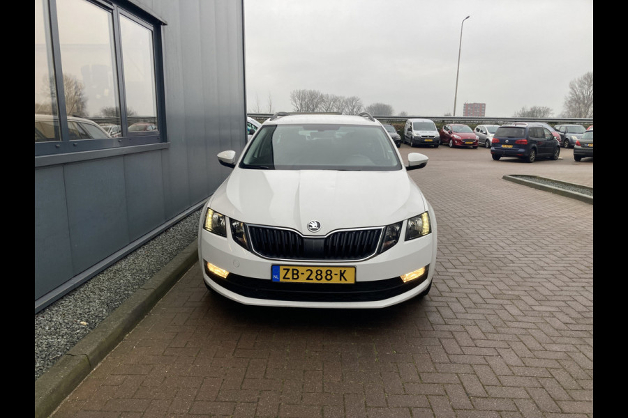 Škoda Octavia Combi 1.0 TSi 115pk Ambition Business NAVI/CARPLAY/CLIMA/CRUISE/PDC/TREKHAAK