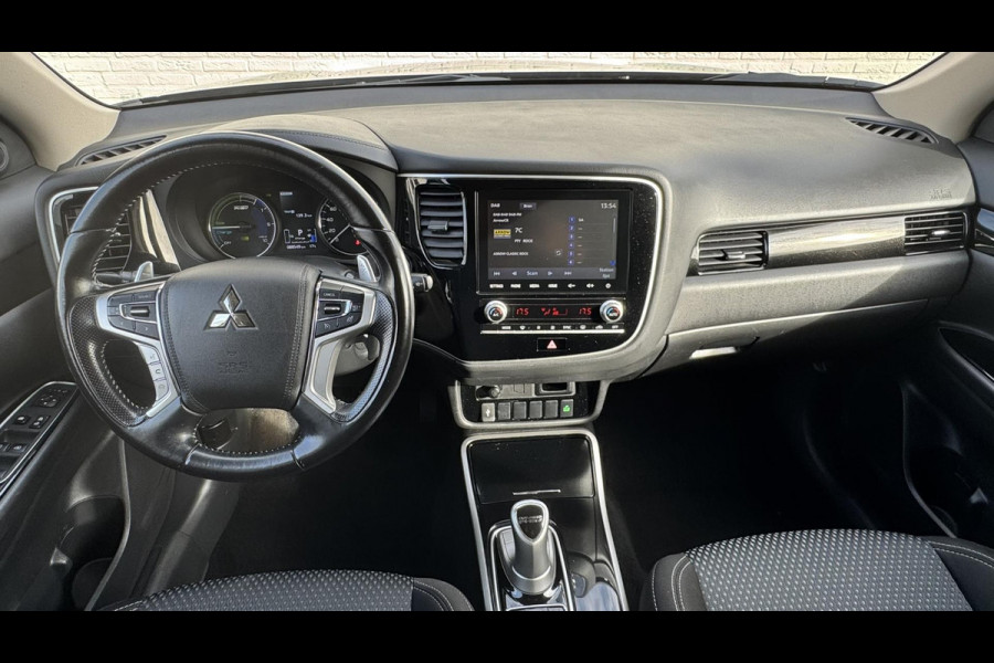 Mitsubishi Outlander 2.4 PHEV Intense Apple/Android Carplay LED koplampen Cruise control Climate control