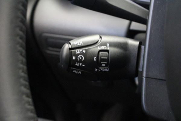 Citroën C3 Aircross 1.2 PureTech Shine Pack Business Navi/ camera *Pasen geopend!*