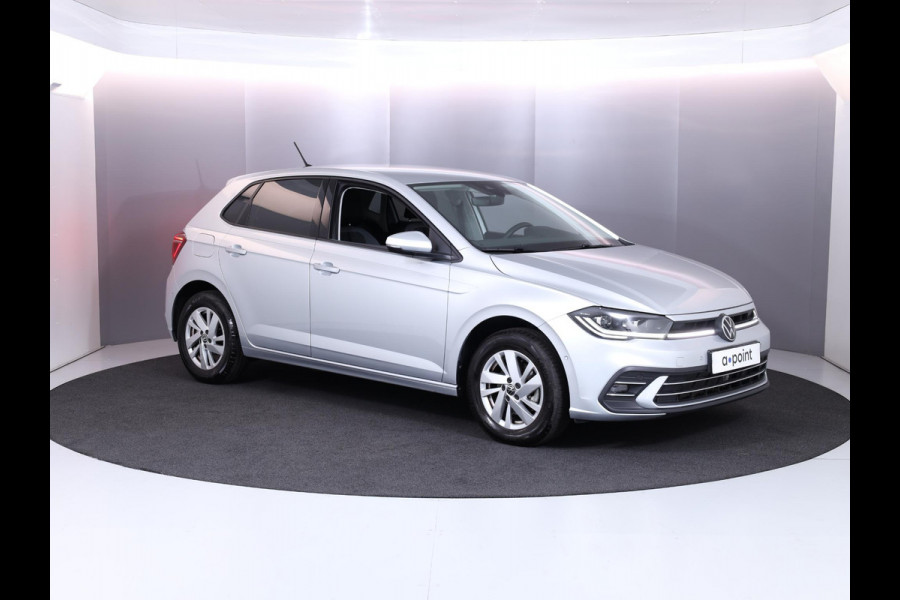 Volkswagen Polo 1.0 TSI Style 110 pk Automaat (DSG) | Navigatie via App | Parkeersensoren (Park assist) | Achteruitrijcamera | Adaptieve cruise control | Stoelverwarming |