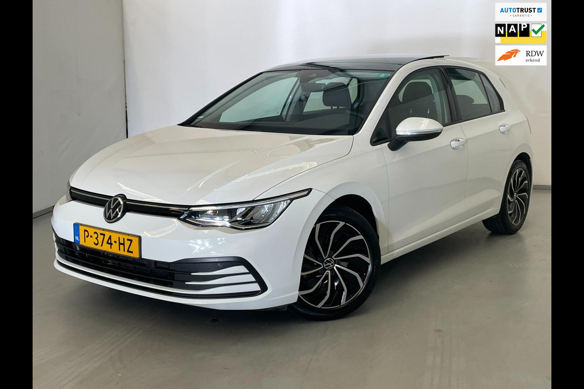 Volkswagen Golf 1.5 TSI / Pano / BTW / CarPlay / Stoelverwarming