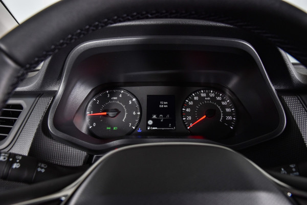 Renault Trafic 2.0 Blue dCi 150 PK T30 L2H1 Advance | Cruise | Camera | PDC | NAV+App Connect | Airco | 4-seizoens banden | LED | 3015