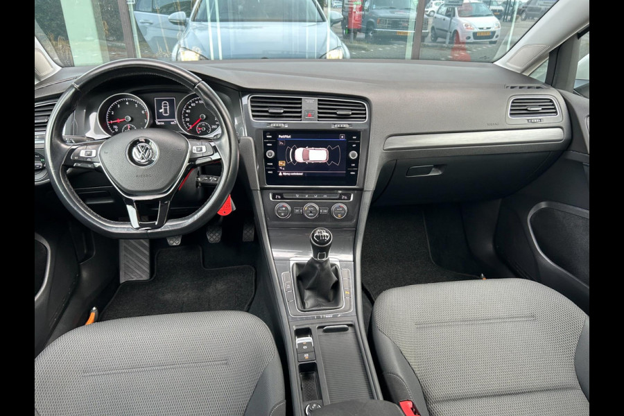 Volkswagen Golf 1.0 TSI Comfortline - RLine - Navi - Climate - Parkeerhulp - Org.NL