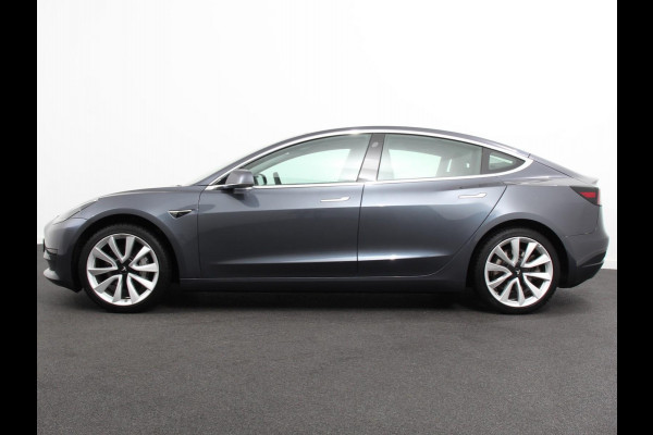 Tesla Model 3 Standard RWD Plus 60 kWh | Autopilot | Leder | Navigatie | PDC VA | Camera | 19" LM Velgen