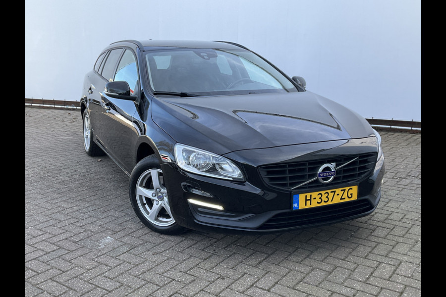 Volvo V60 1.5 T3 Automaat Stoel/Stuurverw Navi Trekhaak Momentum