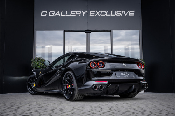 Ferrari 812 6.5 V12 Superfast HELE - Passenger Display | Lift l Black on Black