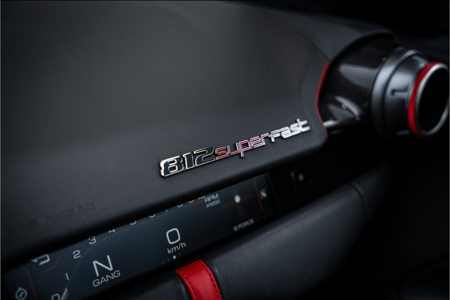 Ferrari 812 6.5 V12 Superfast HELE - Passenger Display | Lift l Black on Black