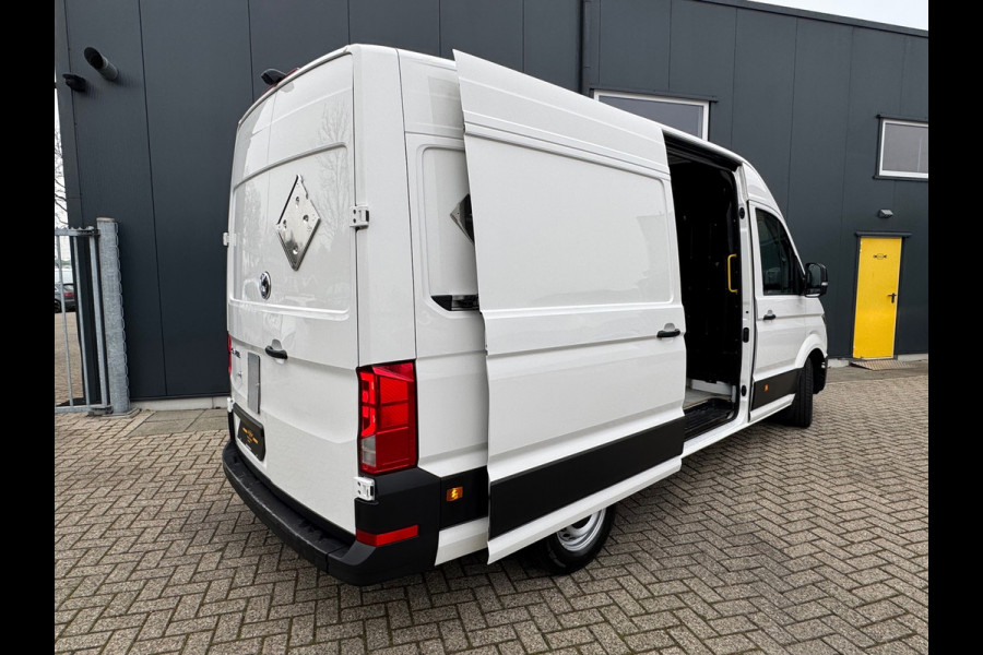 Volkswagen Crafter 35 2.0 TDI L3H3 * Airco * Camera * AppleCarPlay *