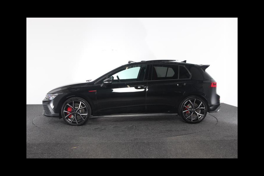 Volkswagen Golf 2.0 TSI GTI ClubSport | 300 pk | panoramadak | camera |