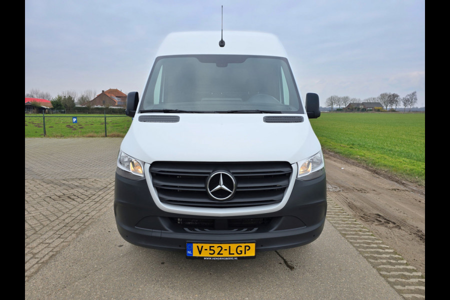 Mercedes-Benz Sprinter 317 CDI L2 H2 RWD - AUTOMAAT - 170 Pk - Euro 6 - MBUX - ParkeerCamera - StoelVerwarming