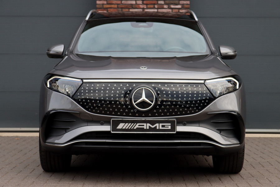 Mercedes-Benz EQB 300 4MATIC AMG Line 67 kWh | Facelift | Panoramadak | Distronic | Memory | Burmester | Keyless Go | Trekhaak | Verwarmd Stuurwiel | Surround Camera | HUD | Augmented Reality |