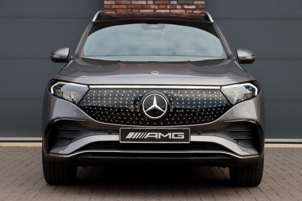 Mercedes-Benz EQB 300 4MATIC AMG Line 67 kWh | Facelift | Panoramadak | Distronic | Memory | Burmester | Keyless Go | Trekhaak | Verwarmd Stuurwiel | Surround Camera | HUD | Augmented Reality |