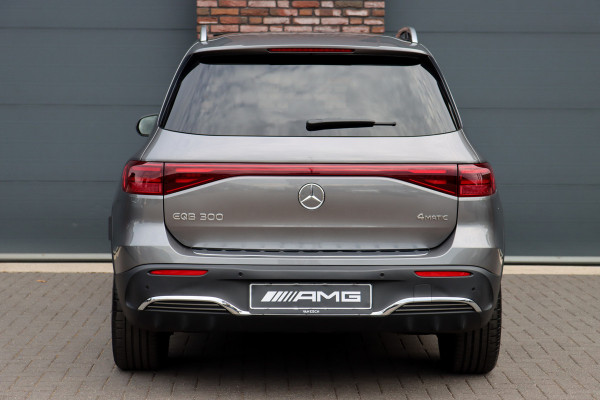 Mercedes-Benz EQB 300 4MATIC AMG Line 67 kWh | Facelift | Panoramadak | Distronic | Memory | Burmester | Keyless Go | Trekhaak | Verwarmd Stuurwiel | Surround Camera | HUD | Augmented Reality |