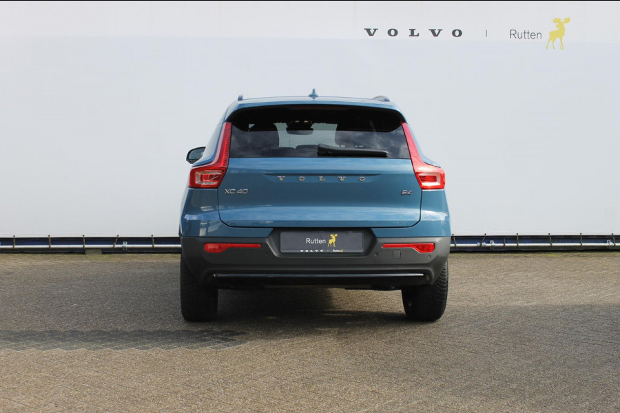 Volvo XC40 B4 211PK Automaat Plus Dark Verwarmbare voorstoelen, Verwarmbaar Stuurwiel, Rondom zichtcamera(360graden), google infotainment.