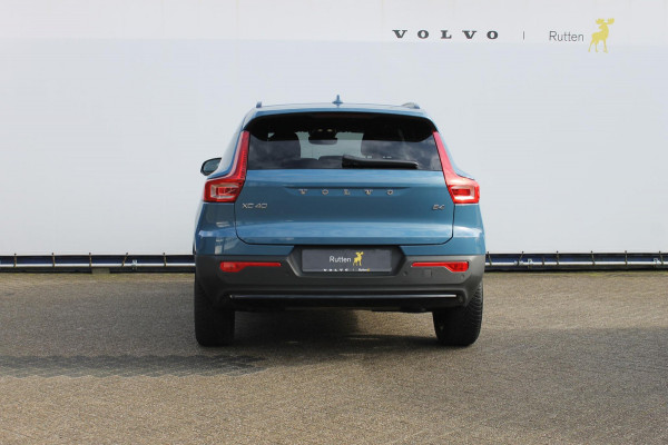 Volvo XC40 B4 211PK Automaat Plus Dark Verwarmbare voorstoelen, Verwarmbaar Stuurwiel, Rondom zichtcamera(360graden), google infotainment.