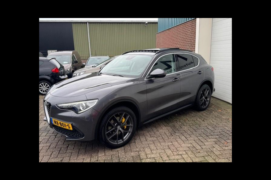 Alfa Romeo Stelvio 2.0 T AWD First Edition Q4 - Panorama dak