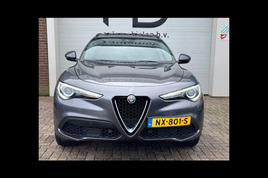 Alfa Romeo Stelvio 2.0 T AWD First Edition Q4 - Panorama dak