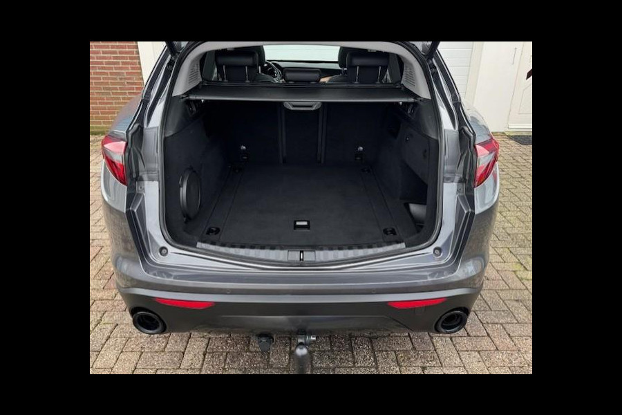 Alfa Romeo Stelvio 2.0 T AWD First Edition Q4 - Panorama dak