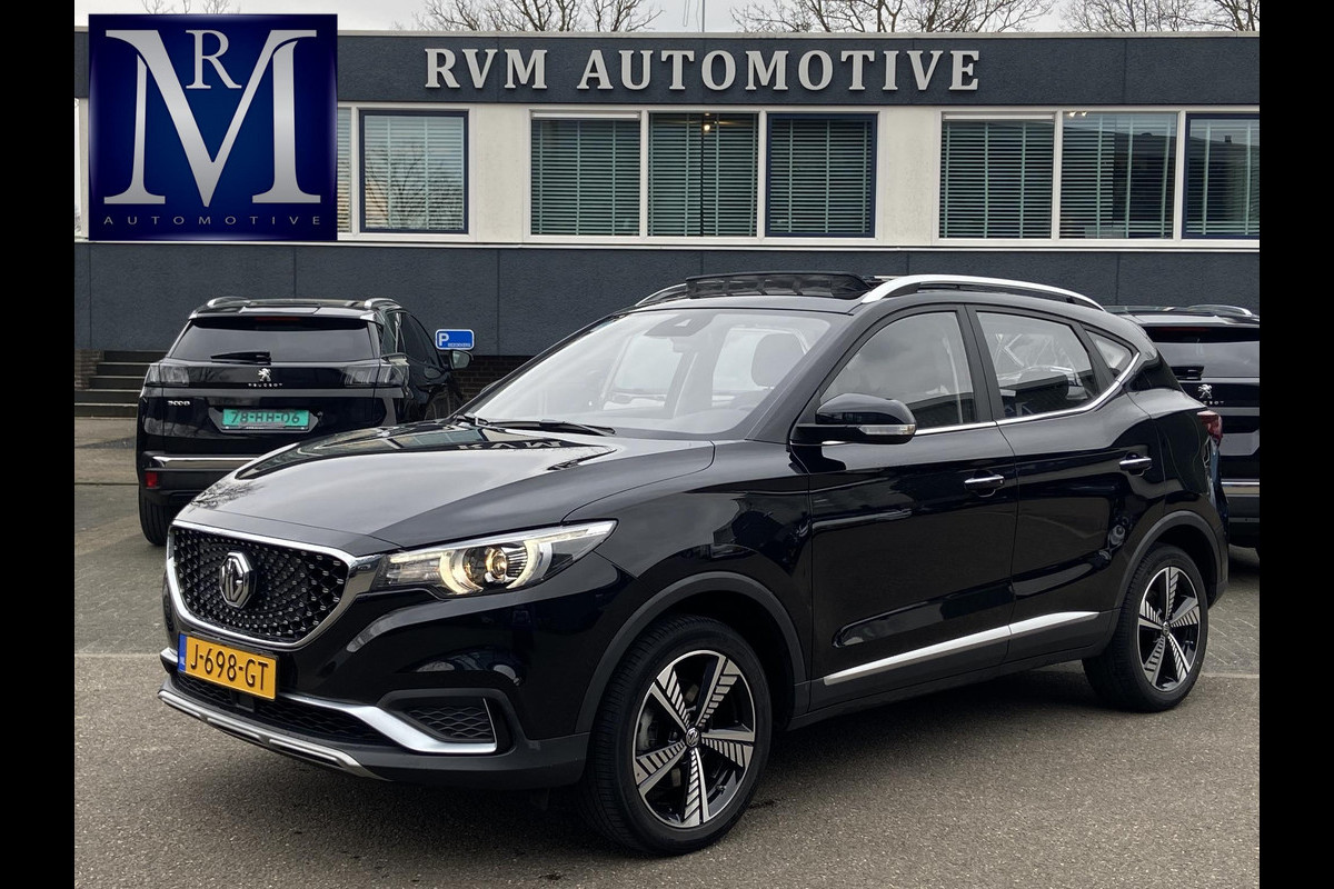 MG ZS EV Luxury 45 kWh ORIG. NL. NAP KM. | TREKHAAK | LEDER | PANO