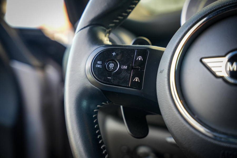 MINI Mini 2.0 Cooper S Classic Adaptive Cruise Camera Stoelverw. Navigatie Carplay