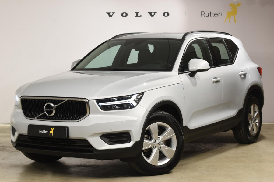 Volvo XC40 T2 129PK Automaat Momentum Core / Navigatie / Parkeersensoren + Camera achter / DAB / LM Velgen /