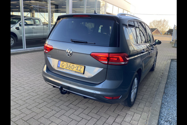 Volkswagen Touran 1.5 TSi 150pk DSG Comfortline Business 7-pers. CAMERA/NAVI/CARPLAY/TREKHAAK/PDC/STOELVERWARMING