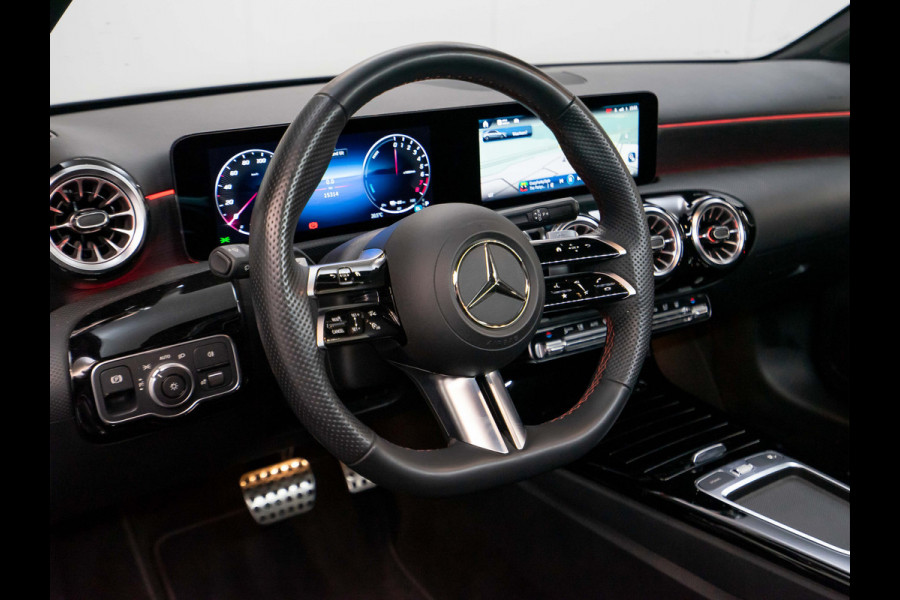 Mercedes-Benz A-Klasse A 250 e AMG Line | FACELIFT | DISTRONIC | 45S Look