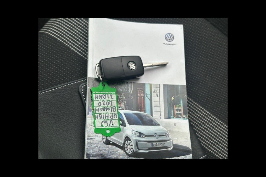 Volkswagen up! 1.0 BMT high up! AIRCO I PDC I STOELVERWARMING I 2 SLEUTELS I HIGH UP