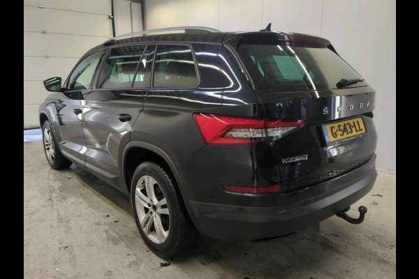 Škoda Kodiaq 1.5 TSI Limited Business Edition 7p. Airco|ECC Leder Alcantara Trekhaak Navigatie Adaptive Crusie Control 7-Persoons Elektrische achterklep Privacy Glass Full LED