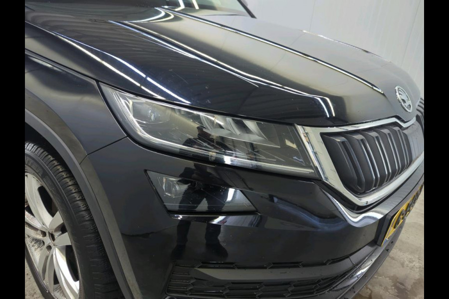 Škoda Kodiaq 1.5 TSI Limited Business Edition 7p. Airco|ECC Leder Alcantara Trekhaak Navigatie Adaptive Crusie Control 7-Persoons Elektrische achterklep Privacy Glass Full LED