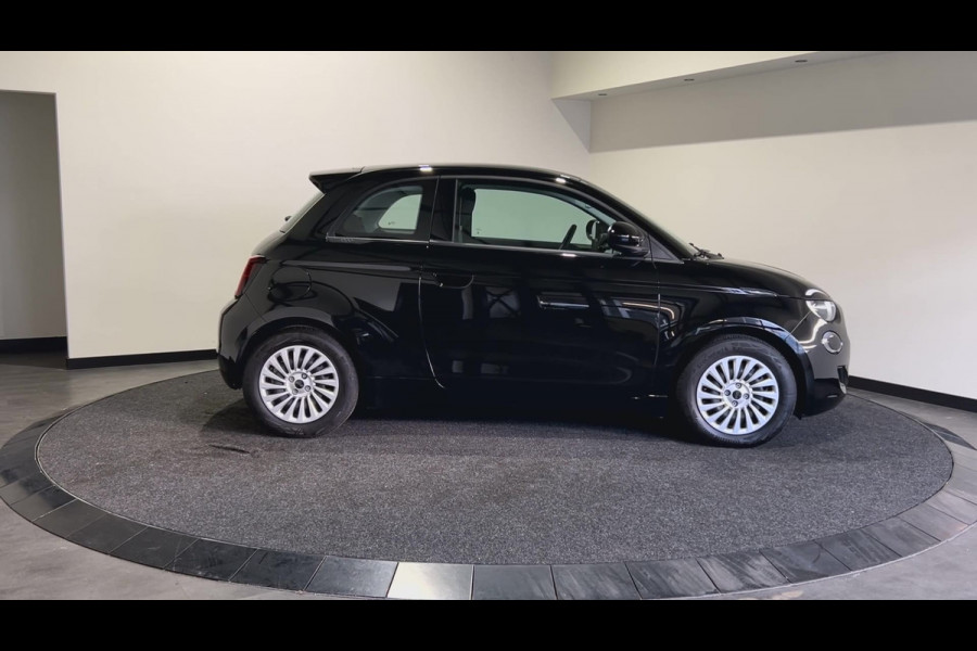 Fiat 500E Action 24 kWh | Cruise control | Lane assist | Voice control |