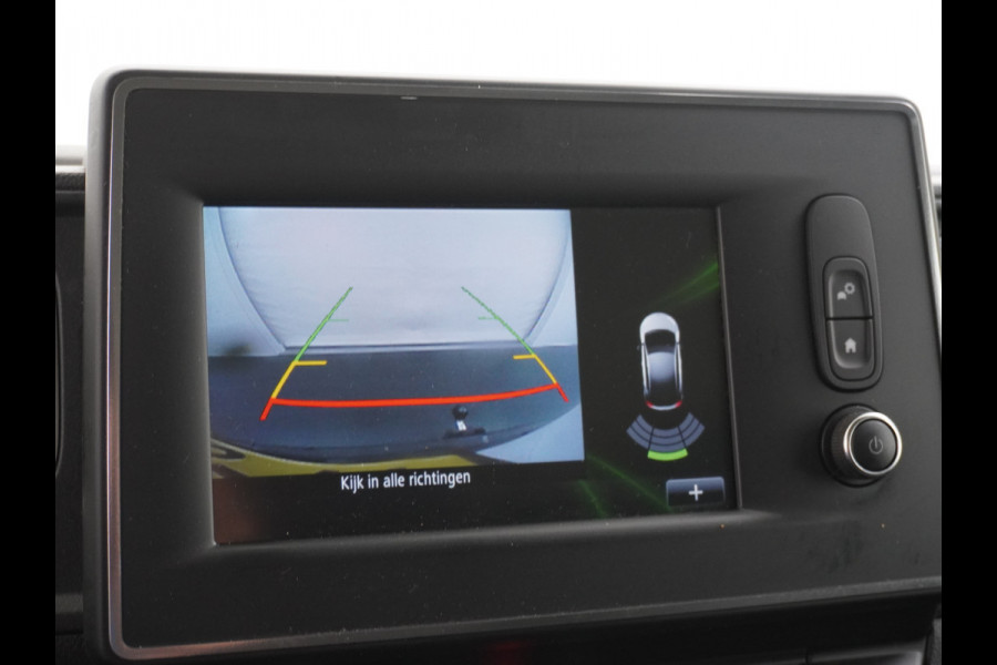 Renault Master T35 2.3dCi 135pk L2H2 3p Navi Camera Airco Pdc Trekhaak Cruise Control R-Link Nieuw Model ! Bluetooth DAB Led Regensensor Betonplex Vloer Lat om Lat Betimmering 1e Eigenaar 2.500kg Trekgewicht Euro 6