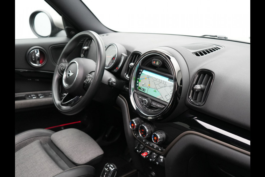 MINI Countryman 1.5 Cooper Chili Automaat | Panodak | Sportstoelen Verwarmd | Harman Kardon |  Apple Carplay | Navi Full Map | Keyless |  18"L.M | DAB |