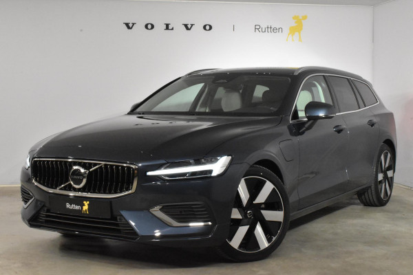 Volvo V60 T6 350PK Automaat Plug-in hybrid AWD Essential Edition / Driver assist / Moritz leder Blond / Park Assist voor / Extra getint glas / 19'' 6 Spaaks velgen