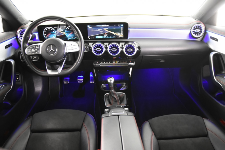 Mercedes-Benz CLA-Klasse 180 AMG-Line *1ste Eigenaar*2x AMG*Ambiente*