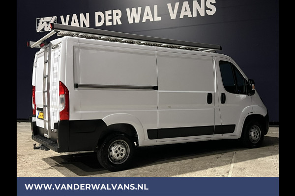 Peugeot Boxer 2.2 BlueHDi 141pk L2H1 Euro6 Airco | Navigatie | Camera | Cruisecontrol | imperiaal, 2500kg trekhaak, parkeersensoren, bijrijdersbank, trap