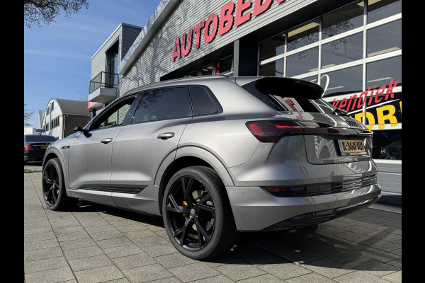 Audi e-tron 55 Quattro S Edition 95 kWh - Panorama-dak I 22inch velgen I Leer I Camera I Airco I Enzz....