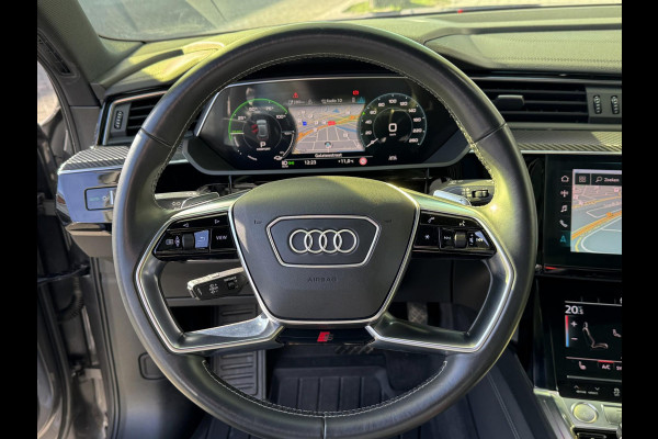 Audi e-tron 55 Quattro S Edition 95 kWh - Panorama-dak I 22inch velgen I Leer I Camera I Airco I Enzz....