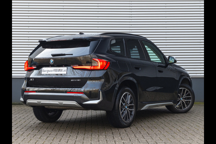 BMW X1 sDrive18i xLine - Adaptive LED - Comfort Access - Camera - Stoelverwarming