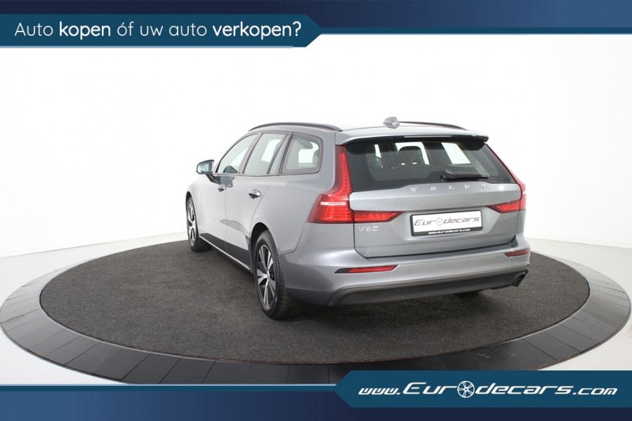 Volvo V60 2.0 D3 Momentum*1ste Eigenaar*Navigatie*Trekhaak*Parkassist