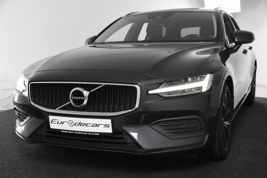 Volvo V60 2.0 D3 Momentum Pro*1ste Eigenaar*Leer*Standkachel*Navigatie