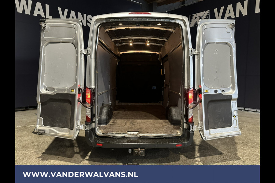 Ford Transit 2.0 TDCI 170pk L3H3 Euro6 Airco | Navigatie | 2500kg Trekhaak | Cruisecontrol Verwarmde voorruit, Parkeersensoren, Bijrijdersbank