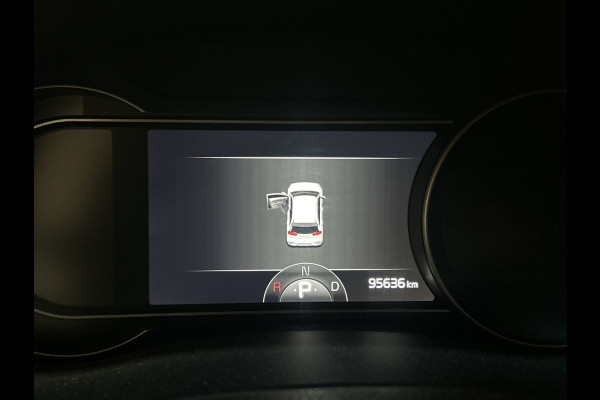 Kia e-Niro ExecutiveLine 64 kWh | Adaptieve cruise control | Warmtepomp | Verwarmde en geventileerde stoelen |  SoH (batterijcheck) 100 % score!