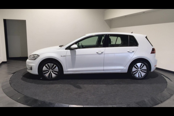 Volkswagen e-Golf e-Golf | Lederen bekleding | Achteruitrijcamera   SoH (batterijcheck) 89,7% score!