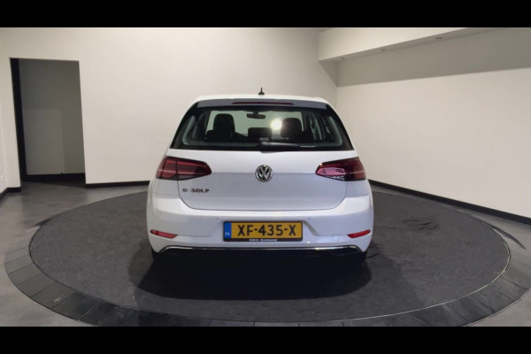 Volkswagen e-Golf e-Golf | Lederen bekleding | Achteruitrijcamera   SoH (batterijcheck) 89,7% score!