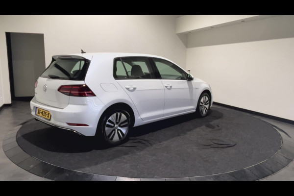 Volkswagen e-Golf e-Golf | Lederen bekleding | Achteruitrijcamera   SoH (batterijcheck) 89,7% score!