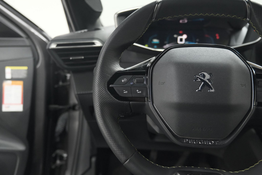 Peugeot 208 PureTech 100 GT | Camera | Adaptieve Cruise Control | Navigatie | Apple Carplay | Stoelverwarming