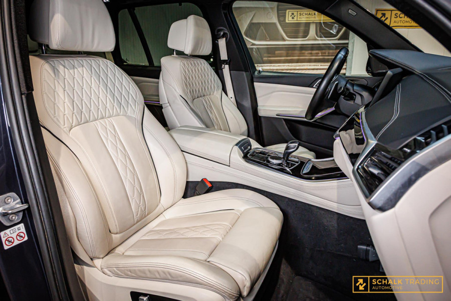 BMW X5 XDrive40i High Executive|Pano|NAP|E-trekhaak|Comfort