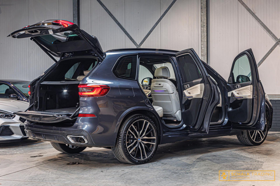 BMW X5 XDrive40i High Executive|Pano|NAP|E-trekhaak|Comfort